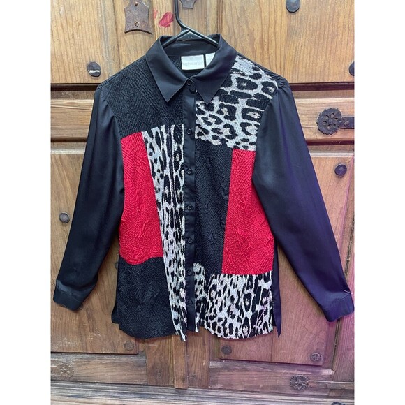 CHICO'S mixed fabrics Animal print button down top Sz 0 - Picture 1 of 6
